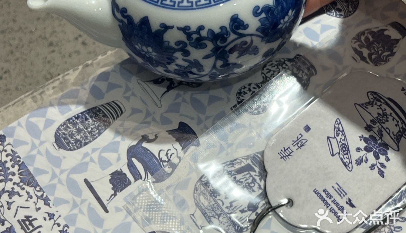 广州人民收到通知了吗？！奶茶免.费送！！！