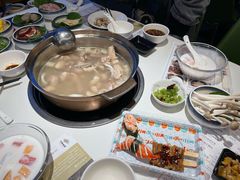 -烹然四季椰子鸡火锅(姚家园万象汇店)