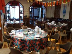 旁氏年猪烤肉-老油饼酸菜汤(高铁和平店)