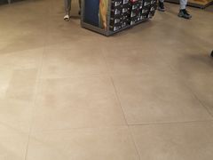 -UNDER ARMOUR(新燕莎奥莱店)