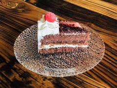 黑森林蛋糕-YAFEE雅菲·粤菜·湘菜·融合菜(魏公村店)