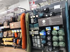 -迪卡侬(苗岭路店)