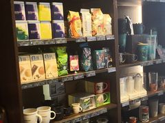 零售区-星巴克(杭州西湖银泰1F店)