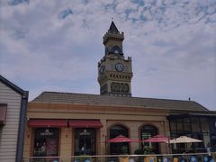 -王府井奥莱临潼小镇(临潼店)