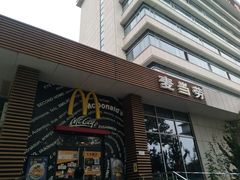 -麦当劳(南京路2店)