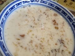 桃胶牛奶-赵记传承特色牛奶甜品(泉城广场店)