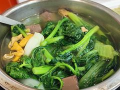 鸡杂肠红煲杂菜-巫记鸡饭店