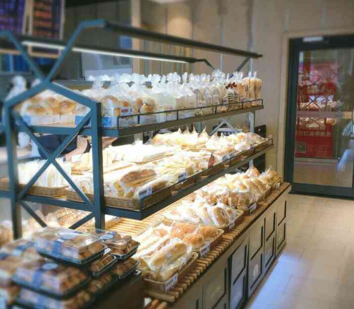 金萝莎(芷兰店)-"必须要拿一个爆米花25. 也不通知."-大众点评移动版