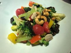 李时珍小炒-野蔓果·山野菜(西湖景区·龙井茶田店)