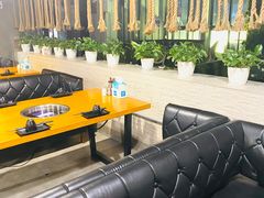 沙发卡座-川东长筷子耗儿鱼(万象润街店)