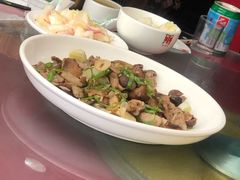 -邱二餐馆