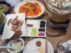 -草窝烤鸭·新京菜(振华广场店)