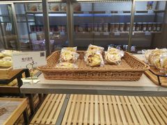 -顶东面包花园·生日蛋糕(世博店)