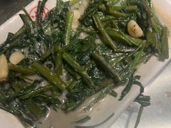 -潮界(LU·ONE凯德晶萃广场店)