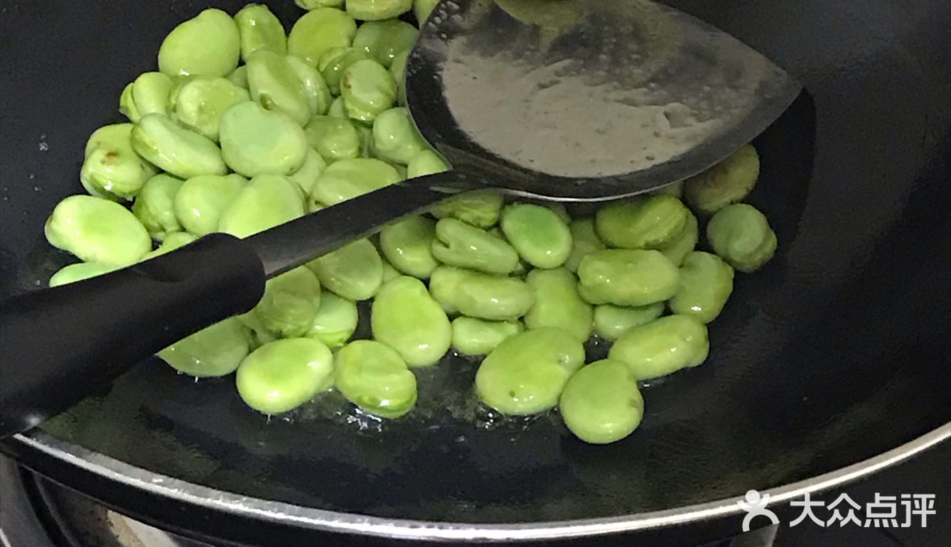 当季蔬菜之清炒蚕豆米