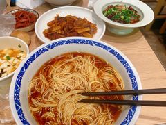 红汤银丝面-新万鑫银丝面·非遗无锡味(惠山古镇店)