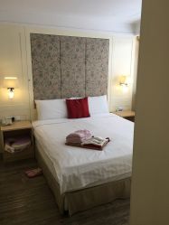 -知爱母婴专护全套房月子会所(新华路店)