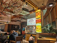 -蜜桃餐厅·伴山(湖滨商业街店)