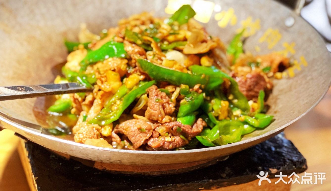 [悠闲]费大厨 | 累了就来碗儿辣椒炒肉拌白米饭🍚