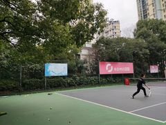 -快网网球俱乐部(徐汇爱建园店)