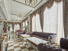 -柏纳酒店(百色市政府恒基广场店)