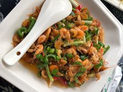 -临江餐馆二楼美食部落