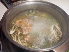 -喃喃椰·糟粕醋·椰子鸡火锅(七堡花园店)