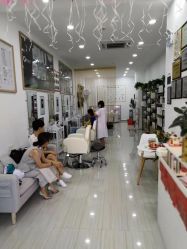 -黑奥秘脱发白发中心
