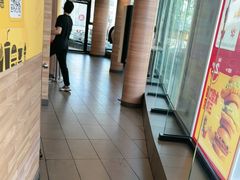 -麦当劳(虹梅路地铁站店)