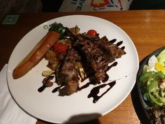 -JINNS锦时 steak&pizza(浸信会礼拜堂旧址店)