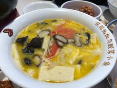 -渝是乎酸菜鱼·川渝小炒(新世界百货望京店)