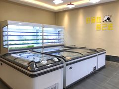 面包甜点陈列柜-九记路边鸡(穗盐路店)