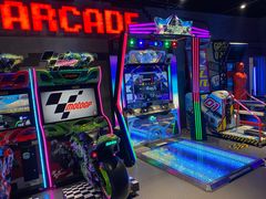 -世代星球·保龄球·镭战真人CS·团建(杨浦店)
