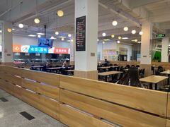 -同济大学本部学苑饮食广场