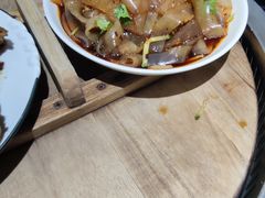 东北大拉皮-东北农家院·铁锅炖(莘庄店)