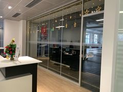 -上海冠松华奥奥迪4S店(张江店)