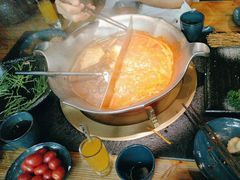 -湊湊火锅·茶憩(南京东路悦荟店)