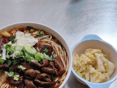 -珀玉莲花白米线店