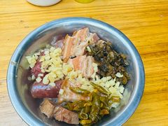 -梁阿婆廿年老牌扣肉糯米饭