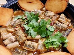 -崴海渔村(虹梅路店)