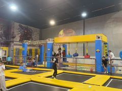 -极限Jump蹦床·新潮玩运动世界·室内乐园·团建·派对中心