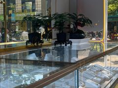 -鑫羽黄金首饰奢侈品回收鉴定