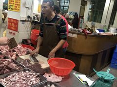 -标记美食新鲜猪杂(兴南大道店)