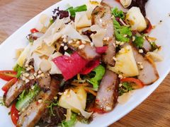 泰式炭烤猪颈肉沙拉-UPPER KITCHEN(延安路店)