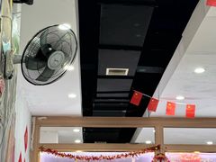 -江城燕子大排档(江汉路步行街店)