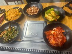 可口小菜-小黑猪石板烤肉(美食街店)
