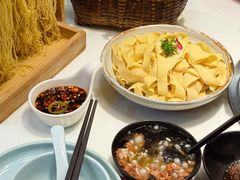 -洪氏嗨捞·猪肚鸡火锅(阳光天地店)