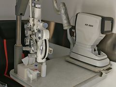 -博士眼镜(东莞东湖花园店)