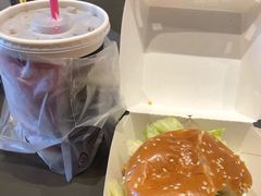 -肯德基(虹桥机场T2北指廊精选外卖点店)