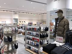 -hotwind热风(中贸广场店)